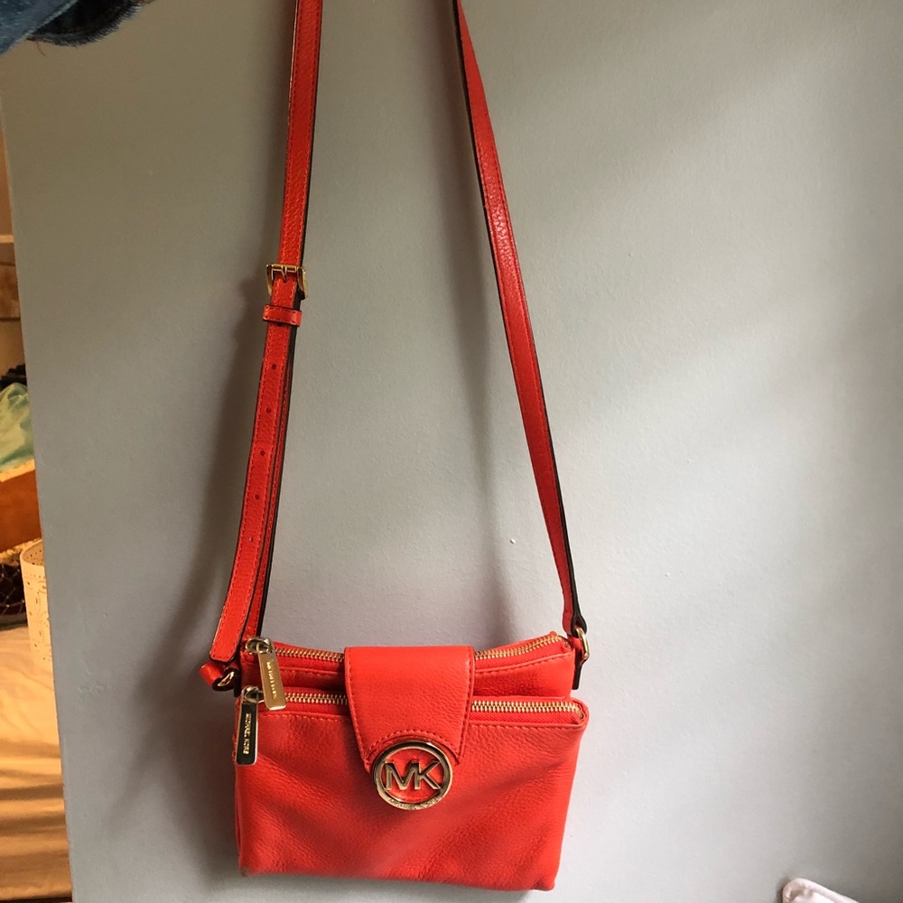 Michael kors cross body